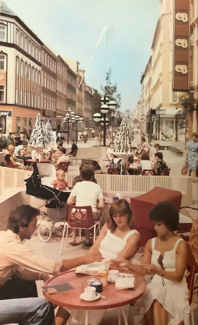 Pedestrian precinct in Karl Marx Stadt